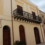 Palazzo Taormina *